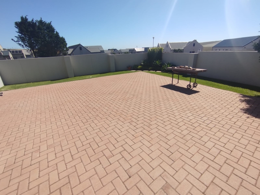 3 Bedroom Property for Sale in Bayview Western Cape